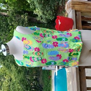 Ladies Courtenay sleeveless top, green w multicolored flip flops, back zip, sz 8